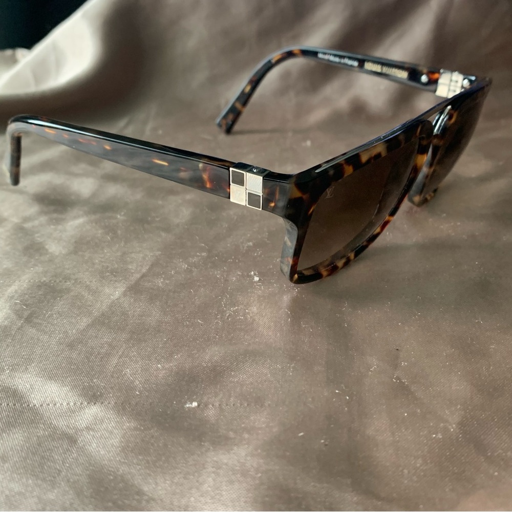 Louis Vuitton Suspicion Sunglasses